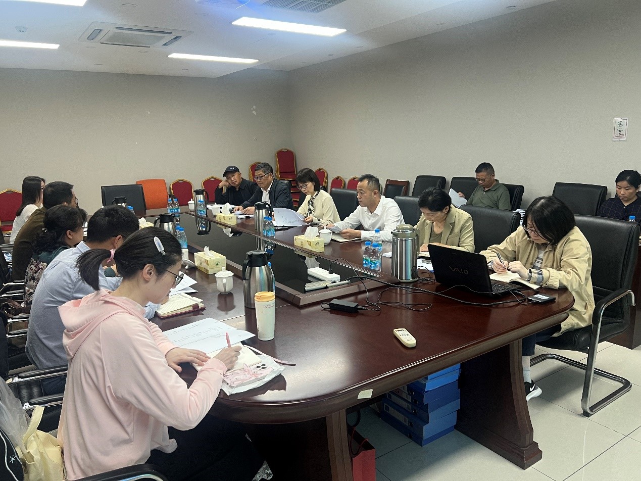 《怡鄰社區(qū)志》研討會召開